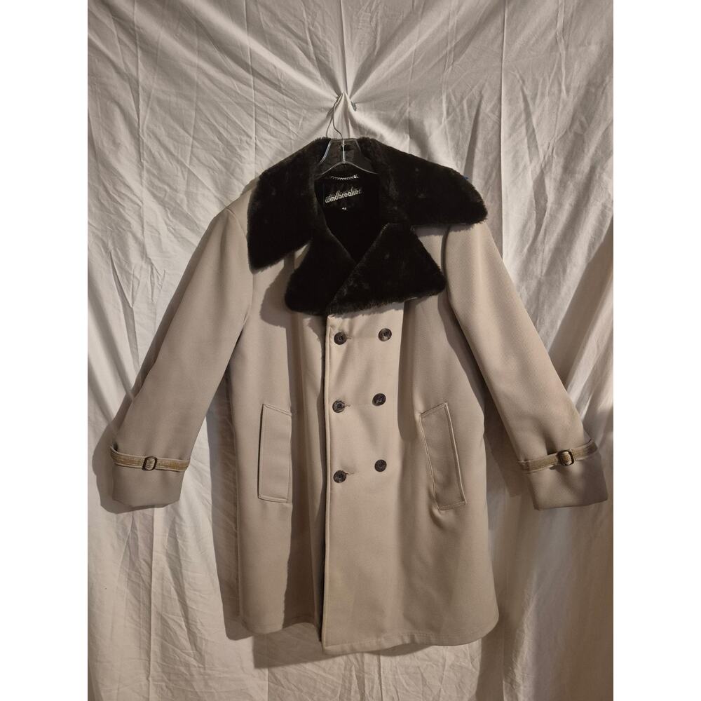 WINDBREAKER Coat, Jacket Size 42 Faux Fur Lined. Only Worn Once . Elegant